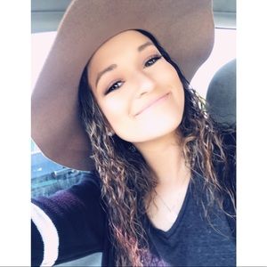 Meet your posher, Jamiece